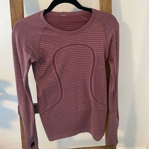 Lululemon swiftly tech long sleeve size 4